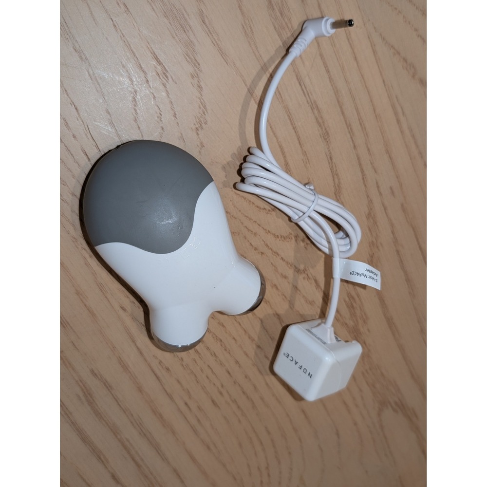 NuFACE Mini Facial Toning Device Microcurrent Facial Lift White with Charger
